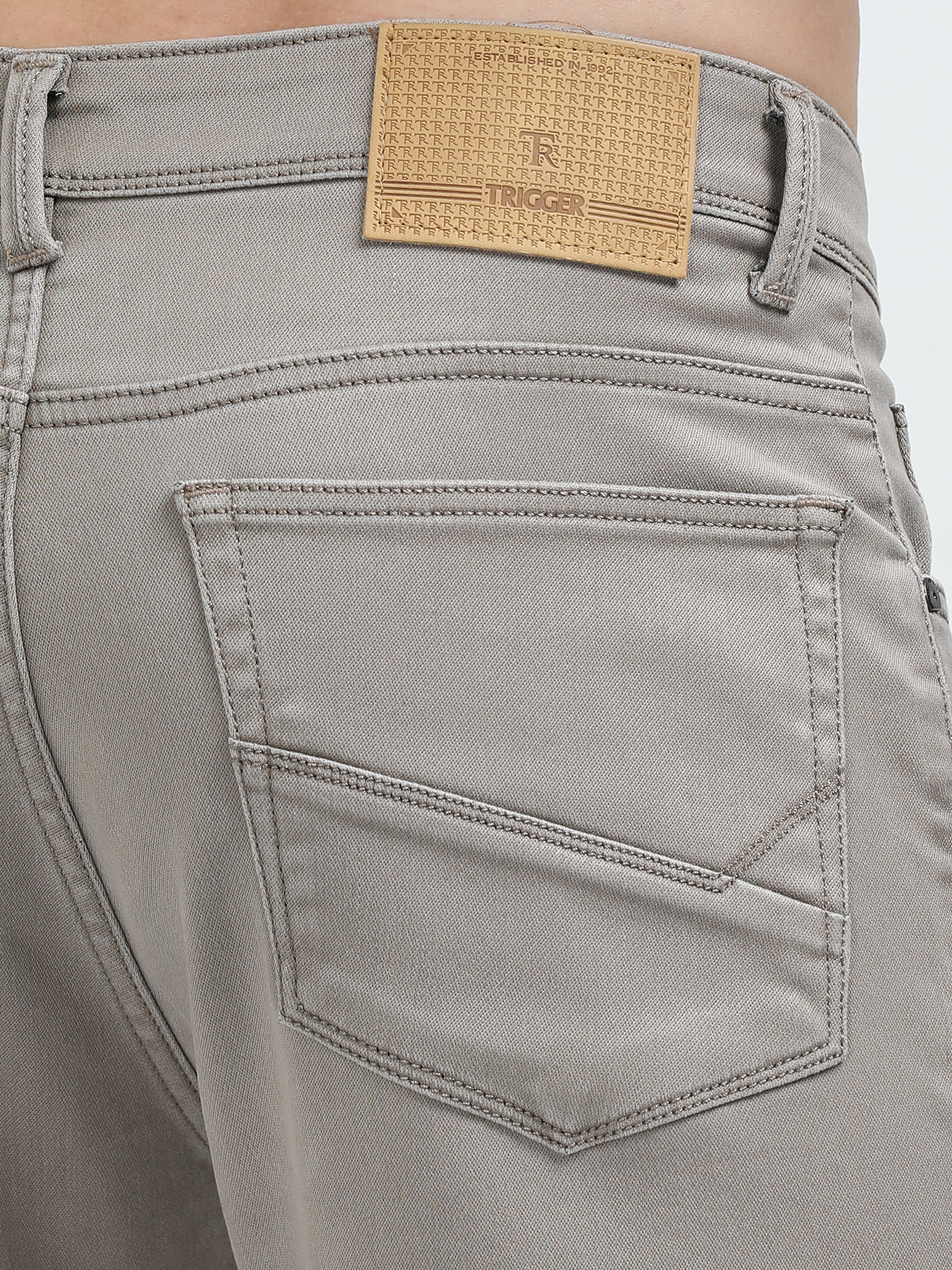 Men Slim-Fit Jeans-Chocolate