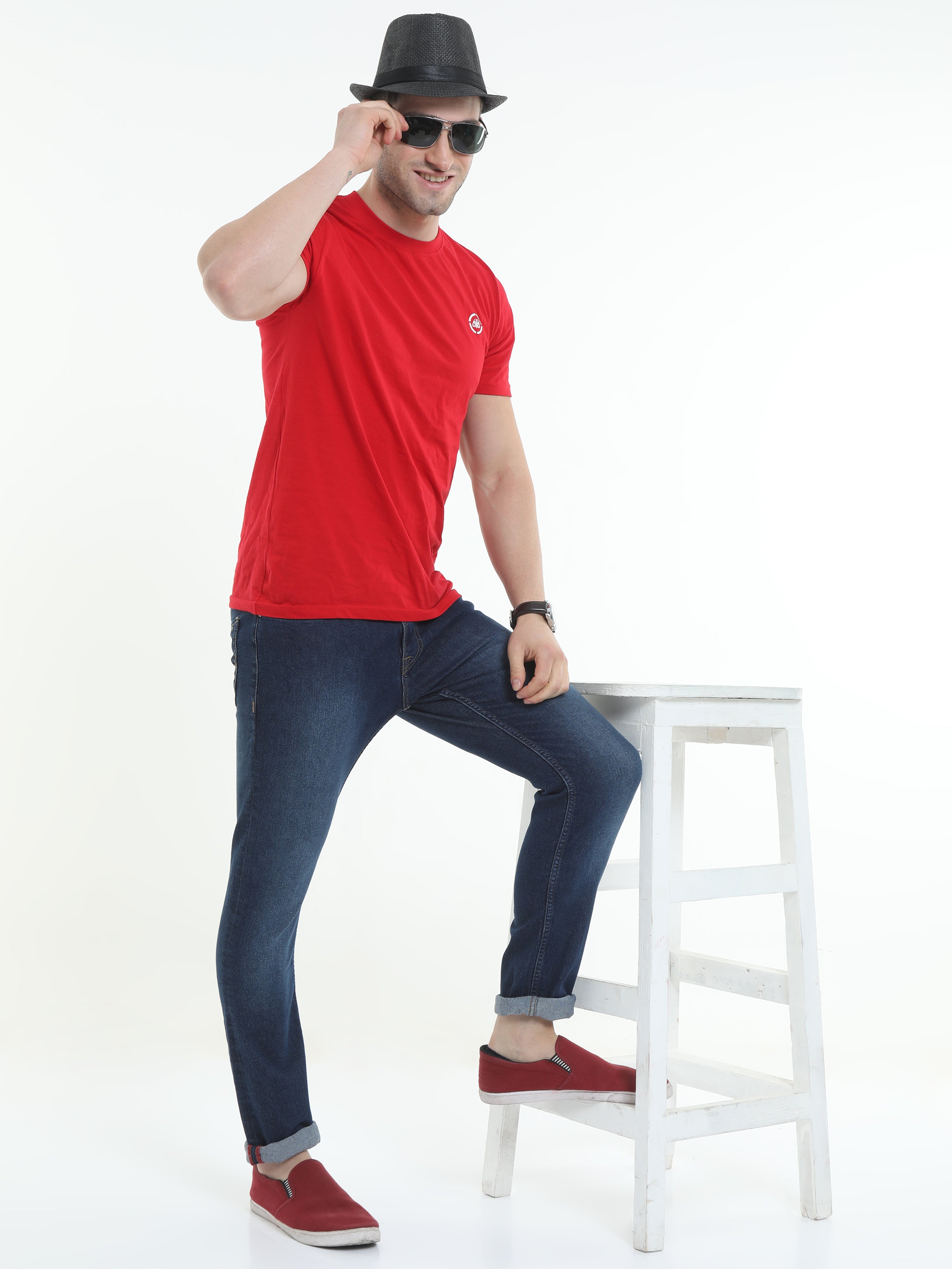 Men Trim Fit Indigo Stone Washed Jeans