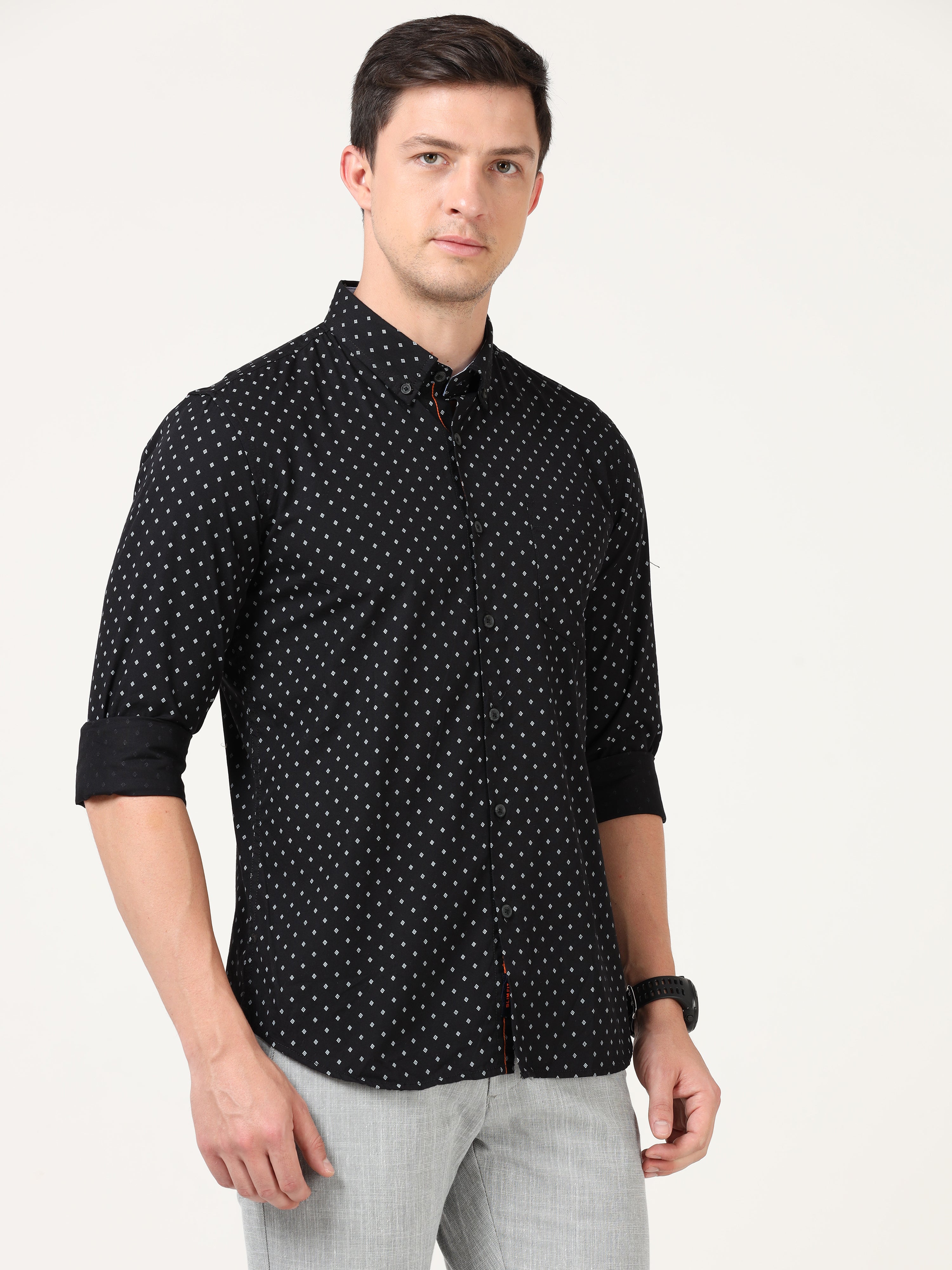 GEOMETRIC PRINT Black Full Sleeves