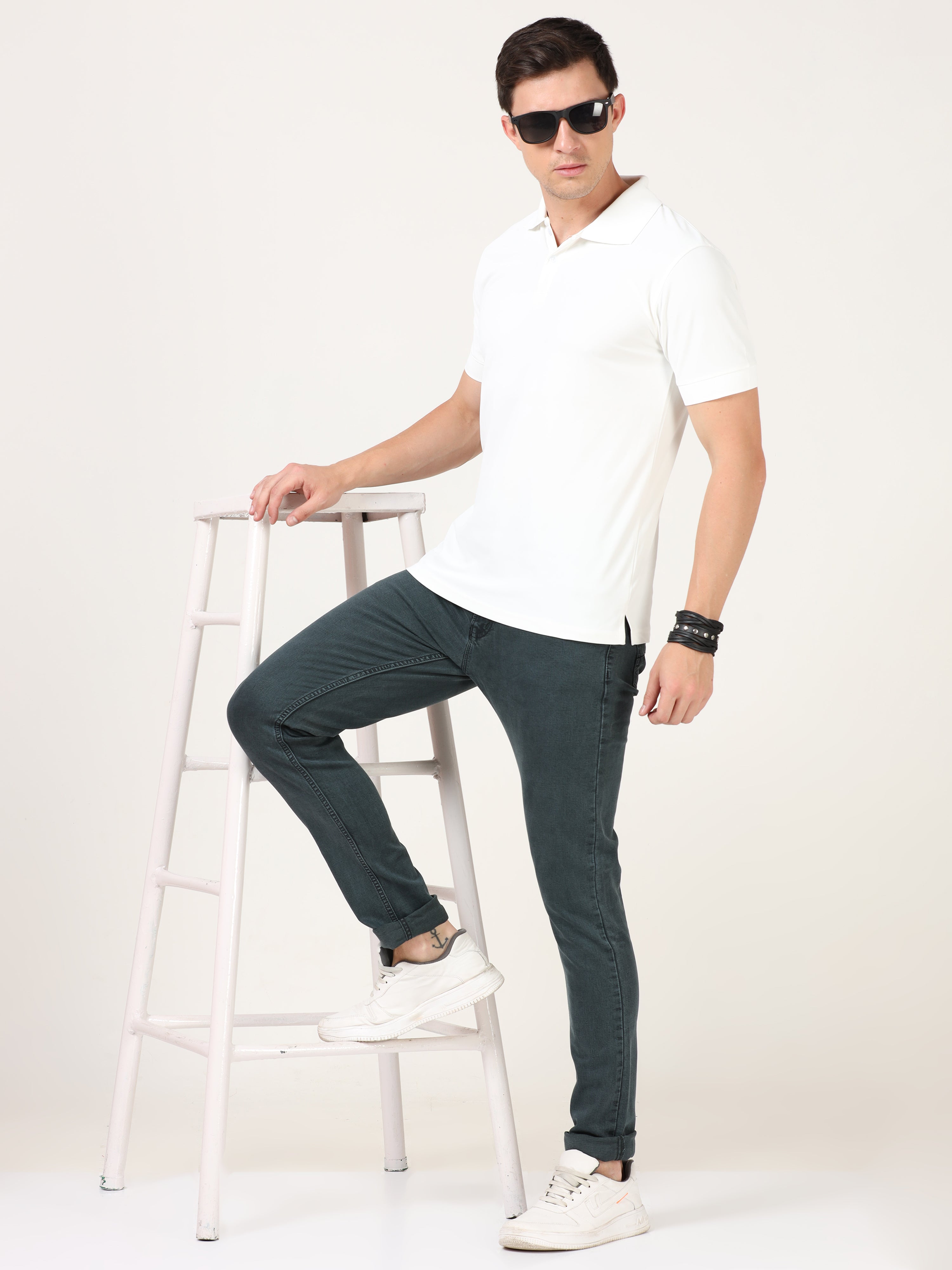 Men Slim Fit Olive Jean
